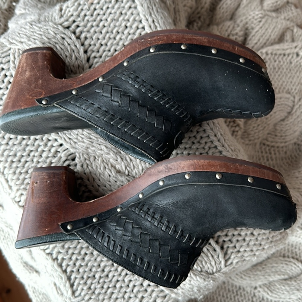 UGG clog - Picture 5 of 6
